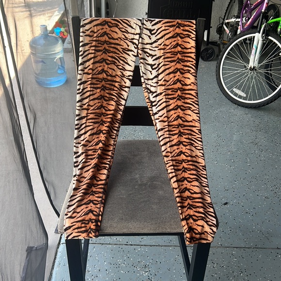 Victoria Secret Tiger Yoga Pants - Picture 3 of 4